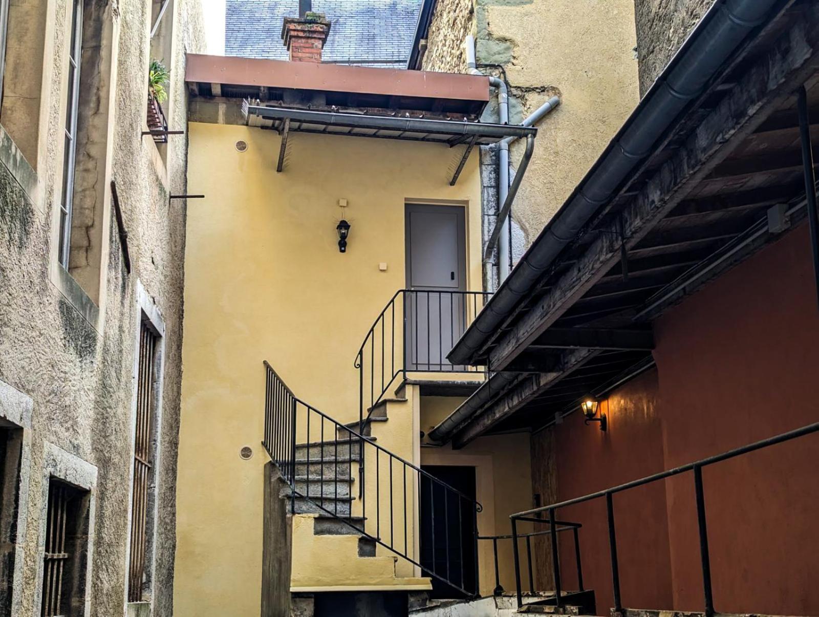 Ferienwohnung Les Petits Boudoirs De Savoie Chambéry Exterior foto